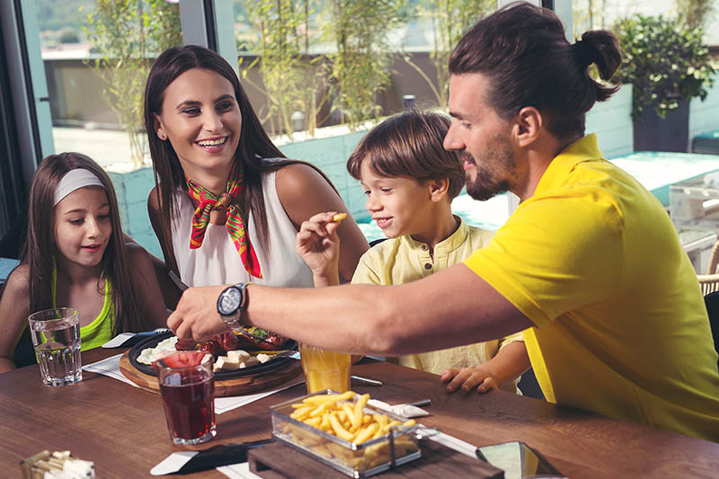 Restaurants & Shopping