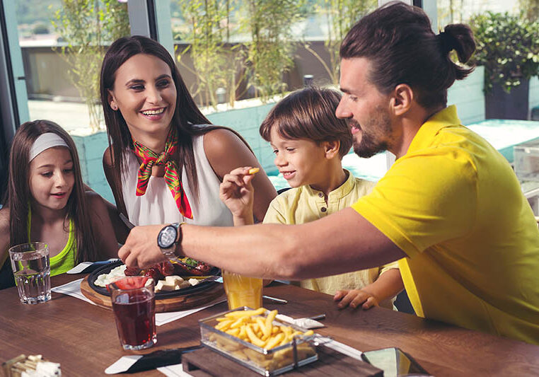 Restaurants & Shopping